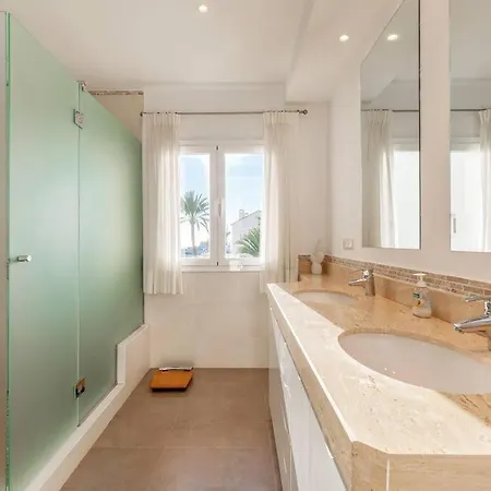 Bright Elegant 3bdr In Puerto Banus شقة